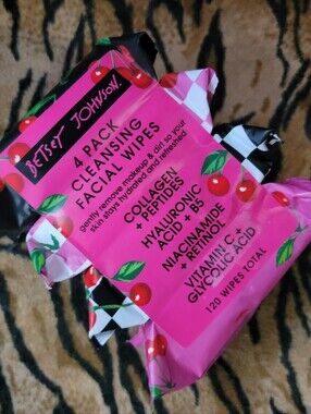Facial Cleansing Wipes Betsey Johnson